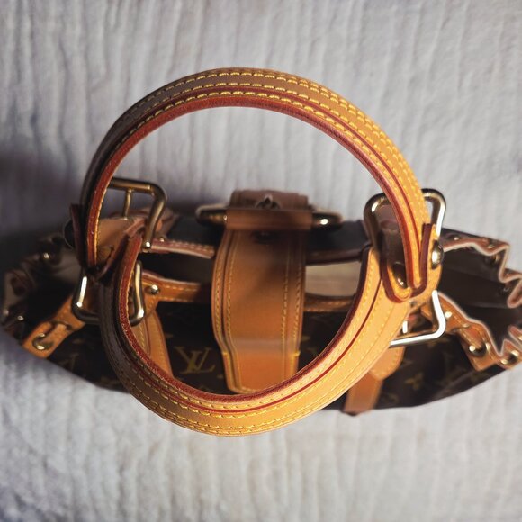 Authentic Louis Vuitton Theda Monogram Canvas-Rare Collector's Edition - Picture 5 of 8